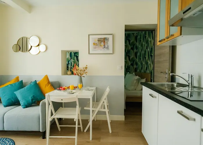 Parisian Elegance Wood Near Bastille And Marais Apartment